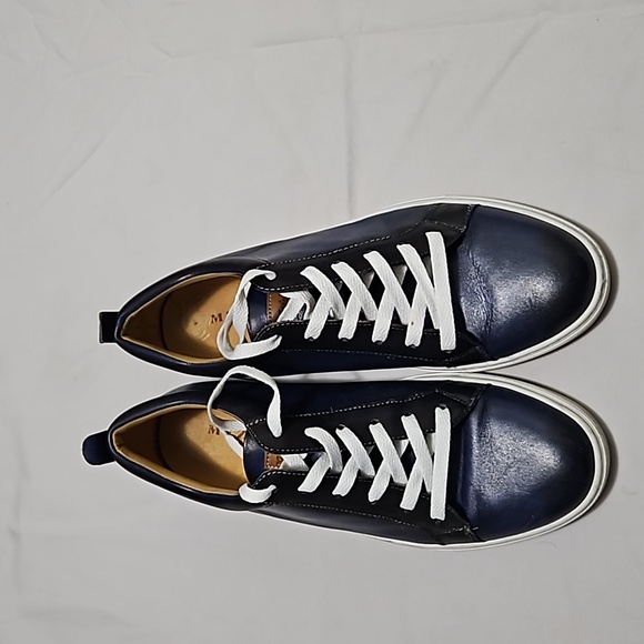 Mezlan sneakers. - Picture 3 of 8